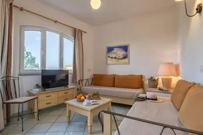 Image de Joli appartement avec piscine, climatisation, Wifi, Tv, terrasse, animaux admis et parking