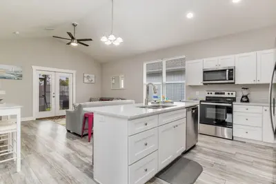 Image de Sea Glass Paradise 5 Minutes to the Beach!