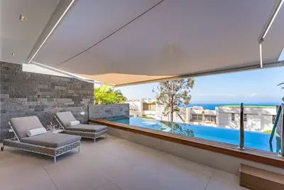Image de Luxusapartment mit Infinity-pool und Spektakulärem Meerblick