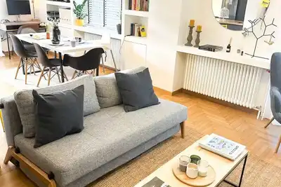 Image de Athenian Coastal Urban Living