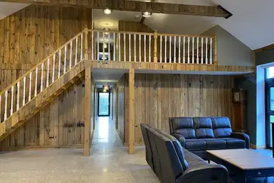 Image de Extremely spacious rustic 7 Bedroom Barn Conversion, Family & Pet friendly