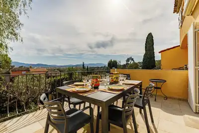 Image de Maison mitoyenne spacieuse avec jardin et terrasse