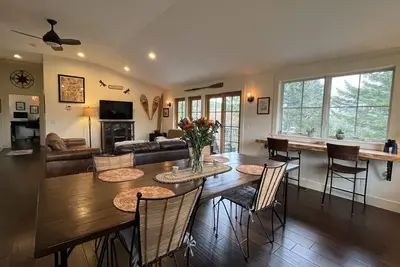 Image de Cozy Adirondack Getaway w/ Lodge-Style Lower Level