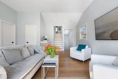 Image de Plan your getaway this summer…minutes from the ocean!