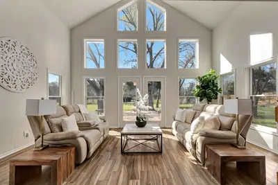 Image de Luxury rental in Southlake on 1-Acre!