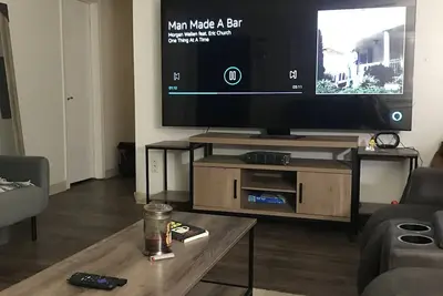 Image de Eclipse special at a Modern Smart House, voice controlled