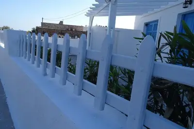 Image de Splendid Santorini Villa | Bella Beach House | 3 Bedrooms | Private Terrace and Beautiful Sea Views | Monolithos
