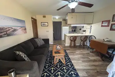 Image de First Floor Lake Erie GreenCove Condo w Boat Slip for Fishing or Bird Watching