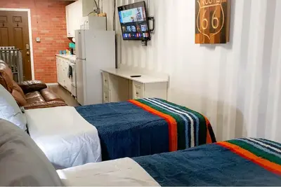 Image de 2-Bed Shipping Container w\/High-Speed Internet\"