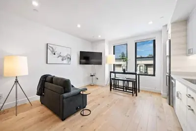 Image de 1-Br w A\/C, rooftop deck, parking avail - San Francisco Life Real Estate \n
