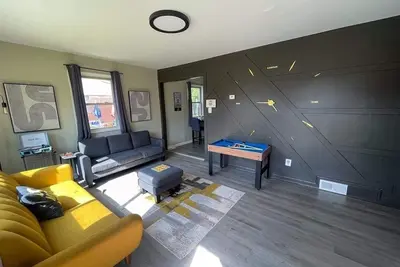 Image de Remodeled historical cottage w/ wifi and fire pit, super close to Dc Entire Home