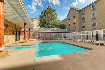 Image de Deluxe 2 Double! Indoor/Outdoor Pool, Stoney Creek Columbia | 4 Units