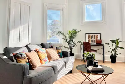 Image de Historic Home in Downtown Memphis - Upper unit