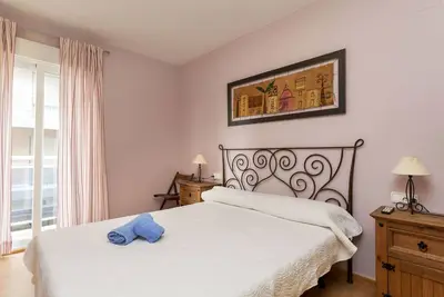 Image de Bel appartement avec climatisation, Wifi, Tv, balcon, animaux admis et parking