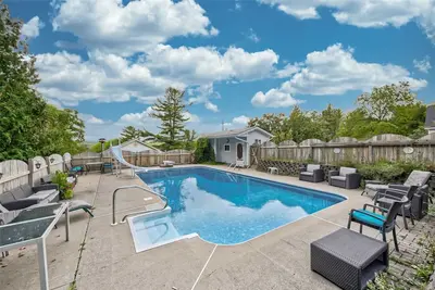 Image de Cozy Cottage Retreat with HotTub, Heated Pool, Firepit, Ping Pong & Pool table