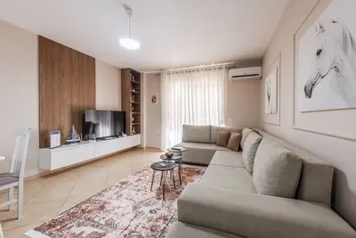 Kondo Stays - City Center Apartment