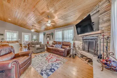 Image de Ruidoso Mountain Cabin w/ Deck, 1 Mi to Hiking