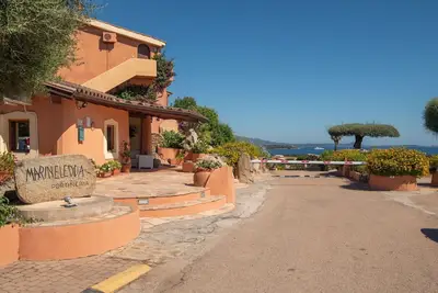 Image de Confortable appartement avec climatisation, Wifi, piscine, Tv, terrasse, animaux admis et parking