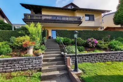 Image de Appartement \"Zur Schönen Aussicht\" avec vue sur les montagnes, terrasse privée et Wi-Fi