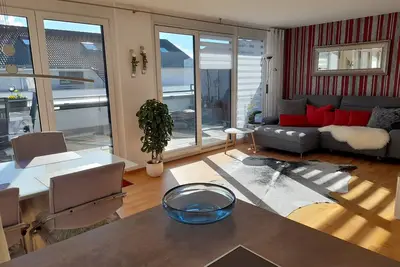 Appartement \"Tina's Lounge Penthousewohnung\" avec vue sur les montagnes, terrasse privée et Wi-Fi