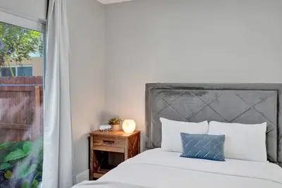Image de Pelican Cove: 1br with Full Kitchen, Den and Patio