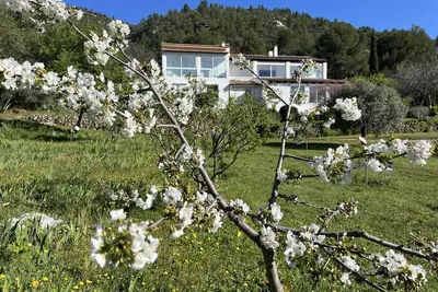 Image de Villa et jardin d'exceptions\/Location extérieure idéale pour événements.