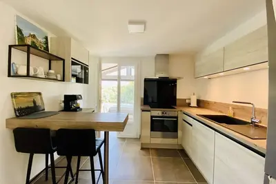 Image de Maison 6 pers proche plage Santocha avec jardin clôturé et parking