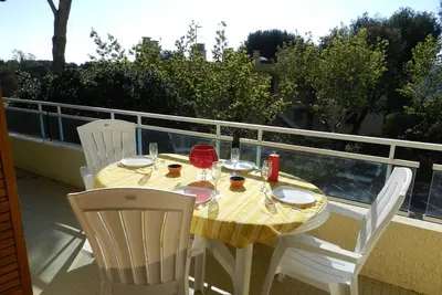 Image de Appartement 3 pièces avec climatisation, terrasse, parking et piscines - Bormes-les-Mimosas