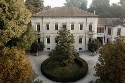 Venetian Art Nouveau Villa for Holidays in Historic Settings with Large Park