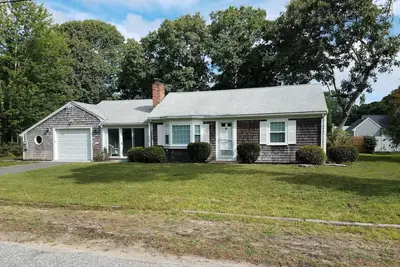 Image de Newly Listed! Adorable Mid Cape Ranch