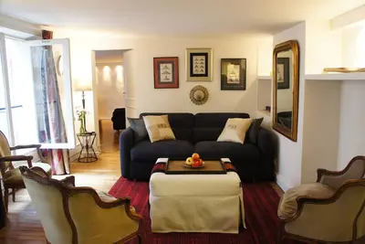 Cozy quiet retreat for the sophisticated Paris-lover near Louvre - Saint Honoré