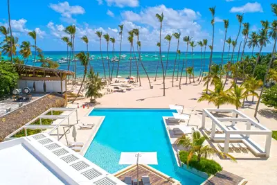 Playa Coral F23_200Mbps_Private Beach Access_Pools