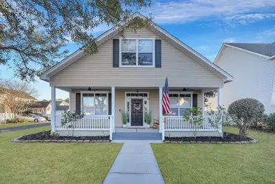 Image de Completely Renovated Home in Old Town Bluffton