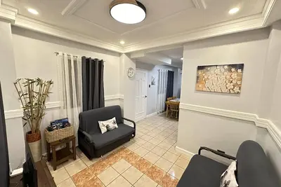 Stylish 3-Bedroom Sanctuary in Baguio City, sleeps up to 15!
