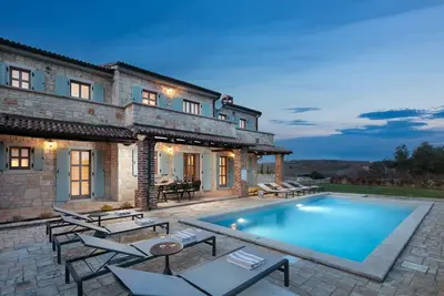 Image de Rustic Villa Clematis with a pool in Istri, panoramic view, pet friendly, quite area, family, private parking, terrace, fancy yard