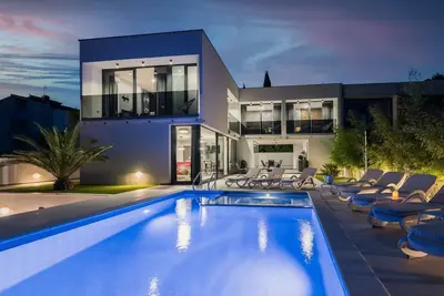 Image de Modern Villa Miaa -32 m2 pool 4 en-suite bedrooms, heated pool, family, quiet area, pet friendly