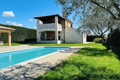 Image de Freistehende Villa Cosima in Ruhiger Lage, nur 8 km von Porec Entfernt