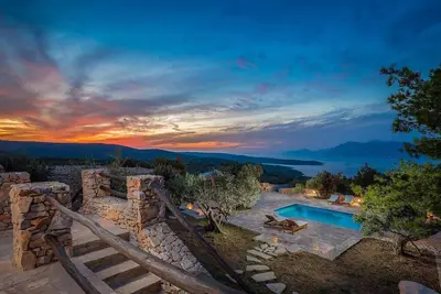 Rustic Villa Mario pool, sea view, panoramic view, quiet area, bbq, family