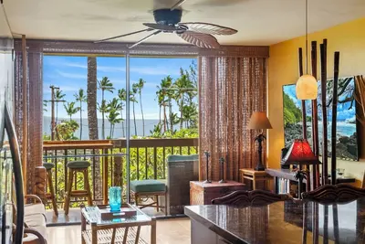 Image de Front Row Eclectic Updated Oceanview S Kihei condo
