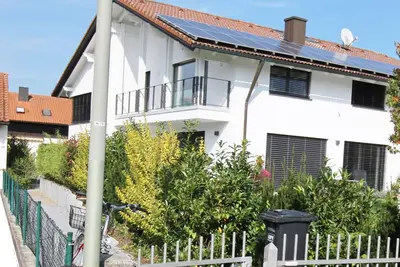 Image de Familiäre, Moderne 3 Zim. Wohnung mit Terrasse & Garten in Kronwieden