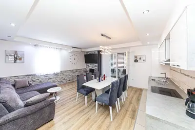 Image de Apartment near the sea