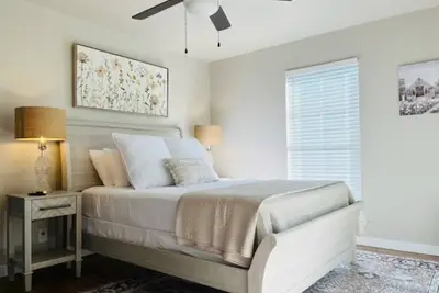 Image de Local Host - The Pink Door - 2 Bedroom Home