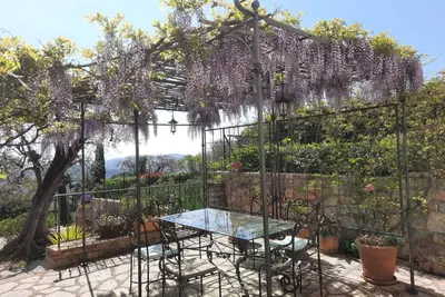 Image de Maison de vacances avec jardin idéale entre amis ou en famille -