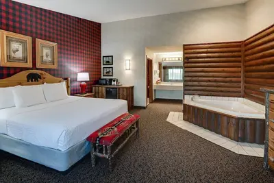 Image de Inviting Johnston Lodging with Local Bar & Patio Space, Easy Access to I-35