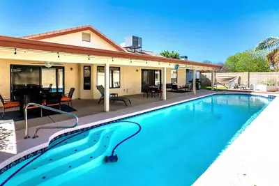Image de Spacious Sunny Oasis: 4br, Pool, Games located near Mesa and Gilbert. \n\n