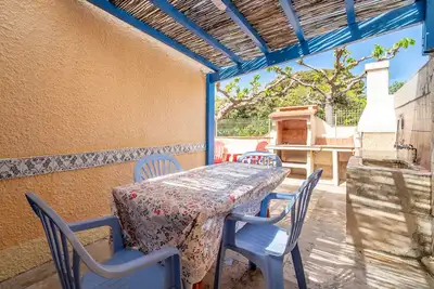 Image de Maison de vacances 'Fleurynes' avec terrasse et jardin privé