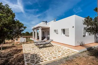 Image de Maison de vacances 'Casa Es VedrĂ ' avec vue sur la mer, Wi-Fi et climatisation