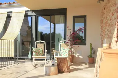 Maison de vacances 'Can Babot' avec terrasse partagée, Wi-Fi et climatisation