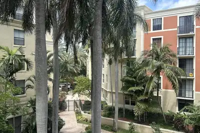 Image de Great location in Dt Wpb