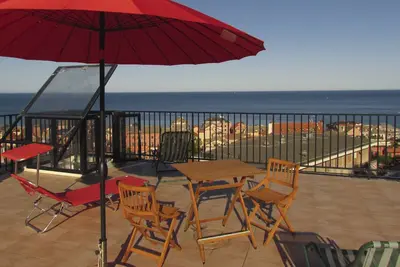 Garden an Seaview by Interhome